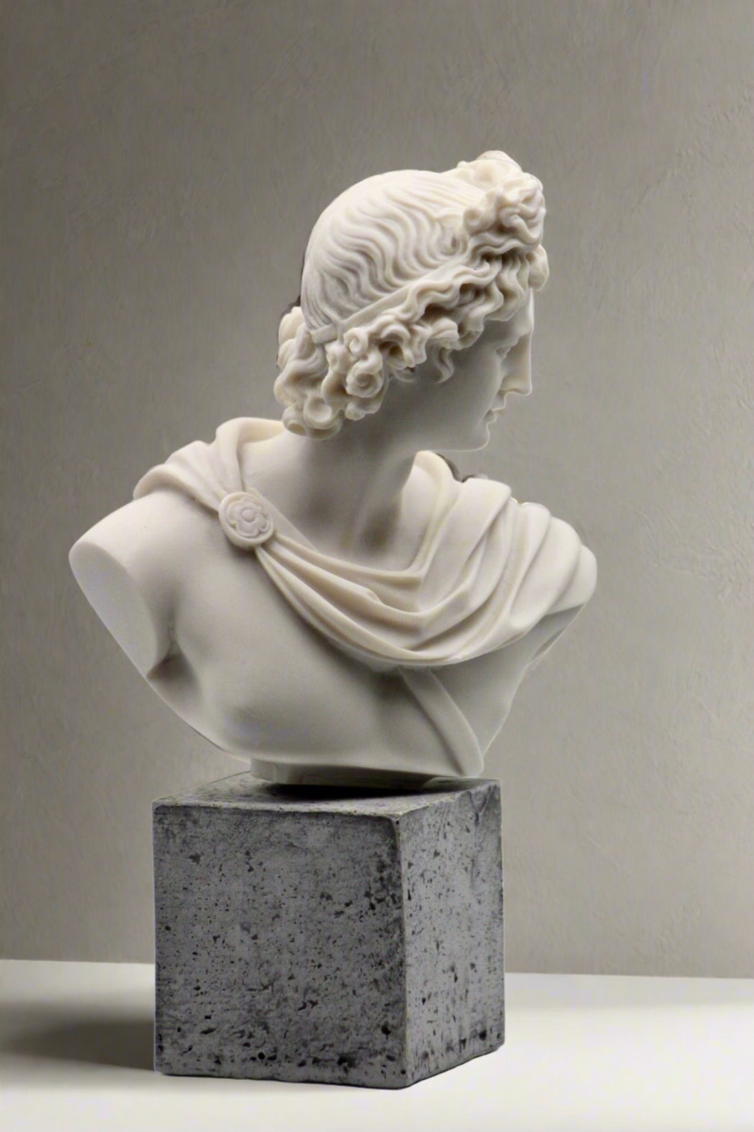 Apollo Bust – hellofrom__.
