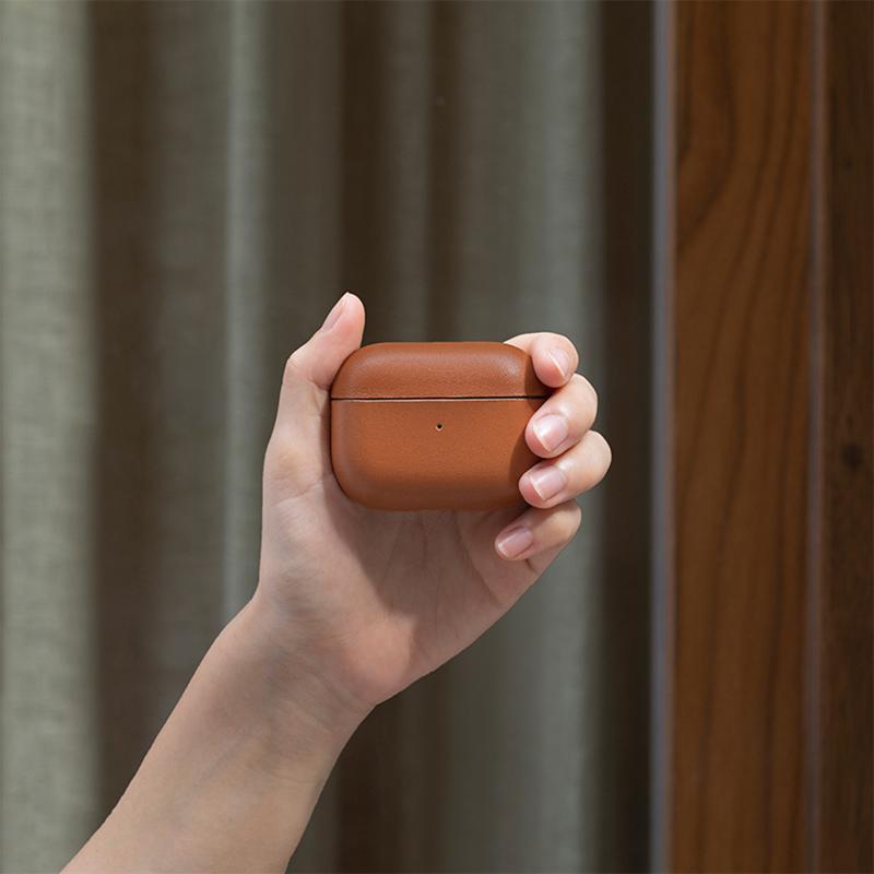LEATHER CASE FOR AIRPODS PRO